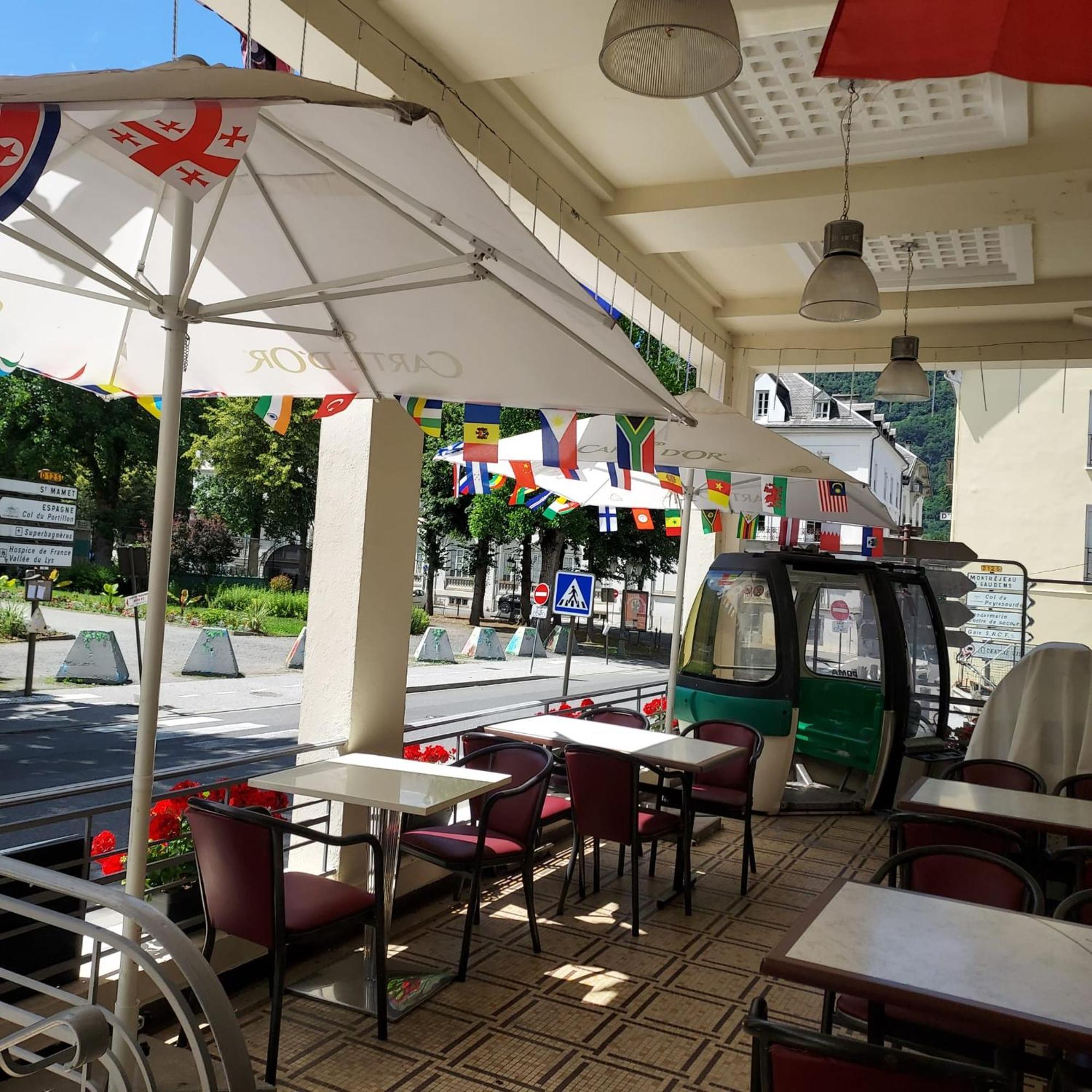 Royal Luchon Aparthotel Bagnères-de-Luchon Buitenkant foto